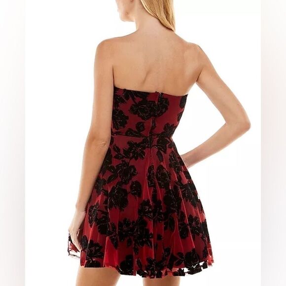 CITY STUDIOS Juniors' Flocked Fit & Flare Dress red and black dress size 1 New - Picture 4 of 13